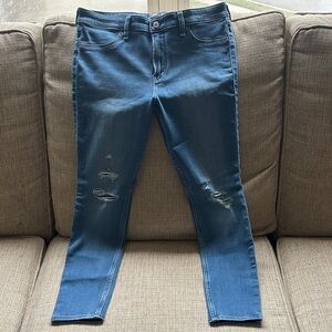Abercrombie & Fitch Blue Distressed Skinny Jeans